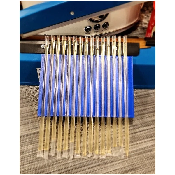 Effortless Honey Straw Holder – Align & Seal 15 Straws at Once - Image 4